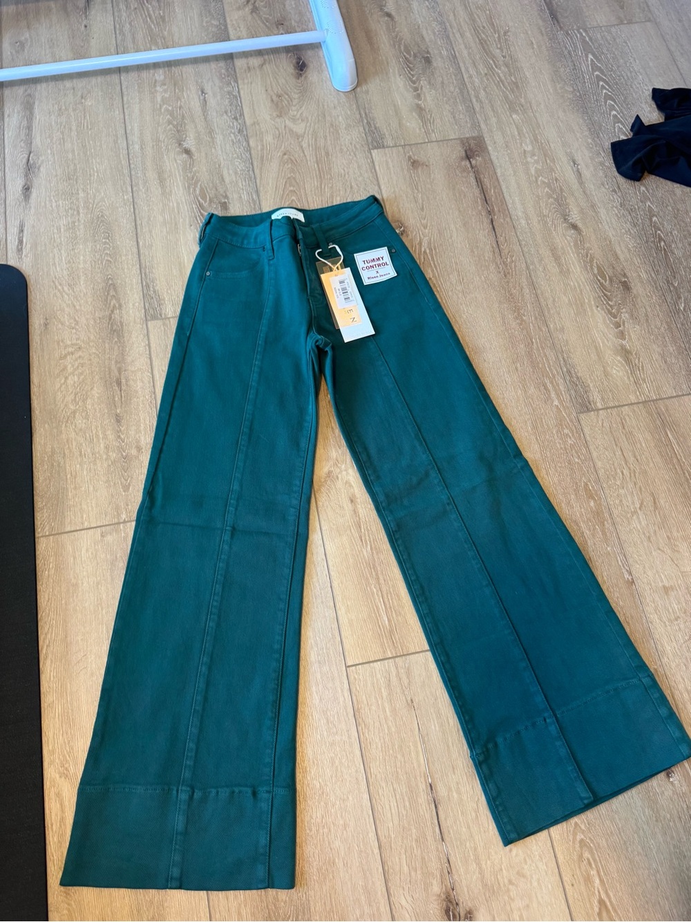 Risen Hunter Green Tummy Control Wide Leg Jeans size 1 / 25 New With Tags - Picture 2 of 9
